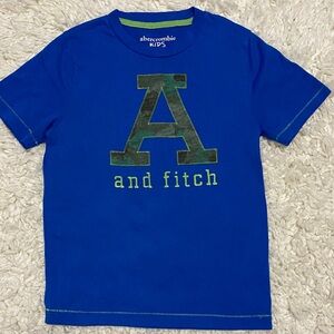 Boys Abercrombie size 9 - 10 Royal Blue Tee with Green camo Logo NWOT